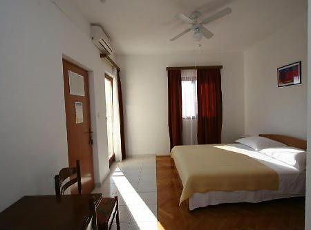 Apartments Gordana Trogir Exterior foto
